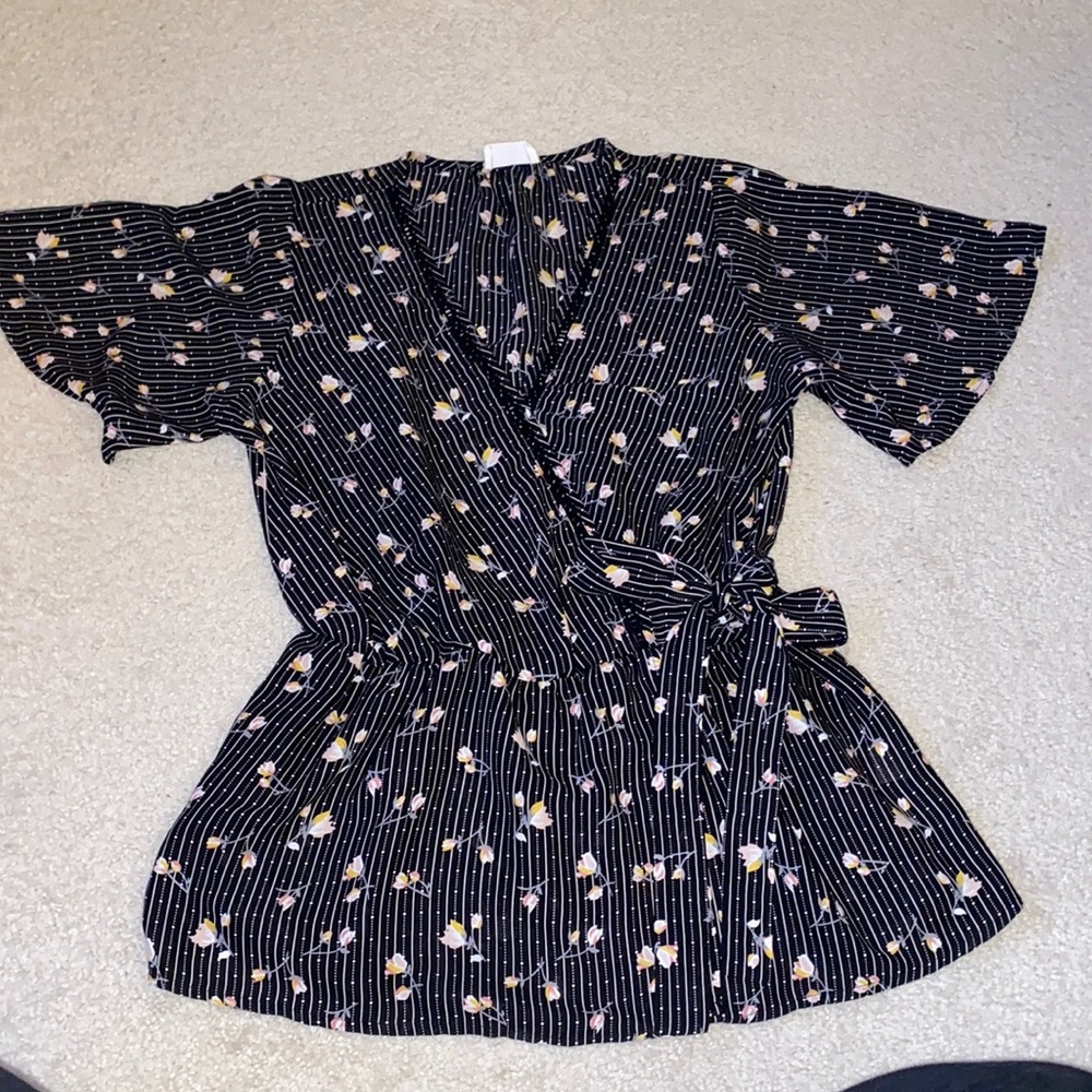 Wrap T-shirt/blouse